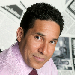 Headshot of Oscar Martinez